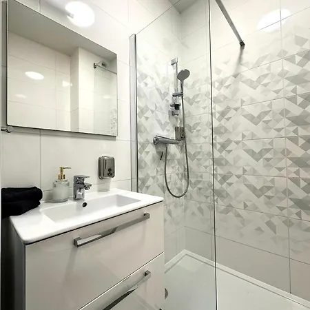 Apartmán Przyjazni 16 26 - Self Check-in 20h - Lift Vratislav
